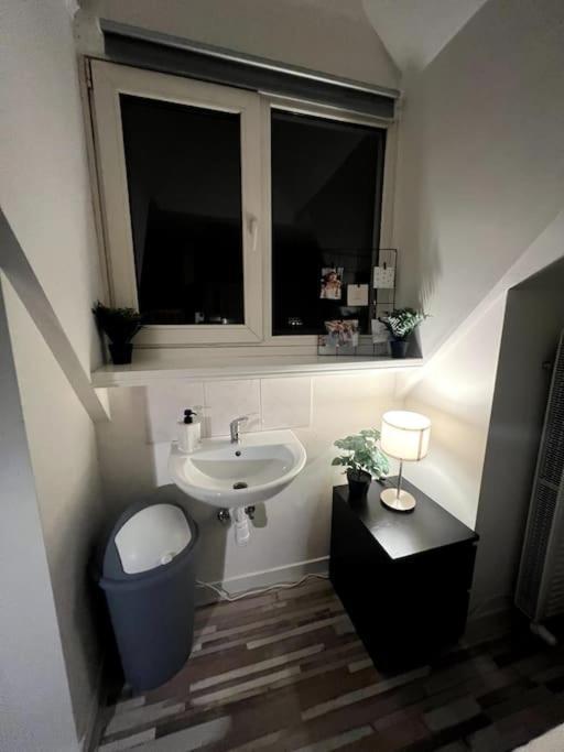 Room 404 - Eindhoven - By T&S. Esterno foto