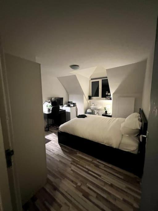Room 404 - Eindhoven - By T&S. Esterno foto